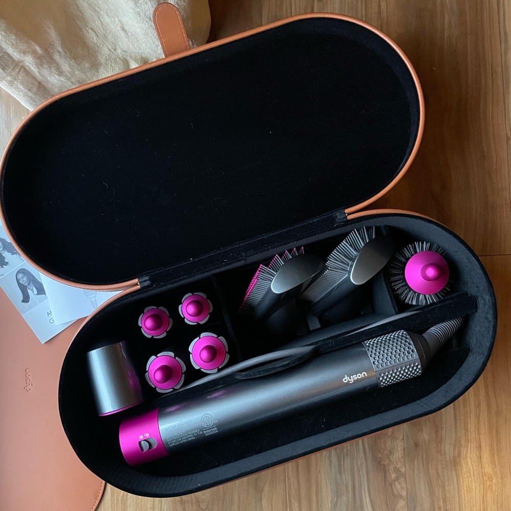 Dyson Airwrap (Barely Used!)